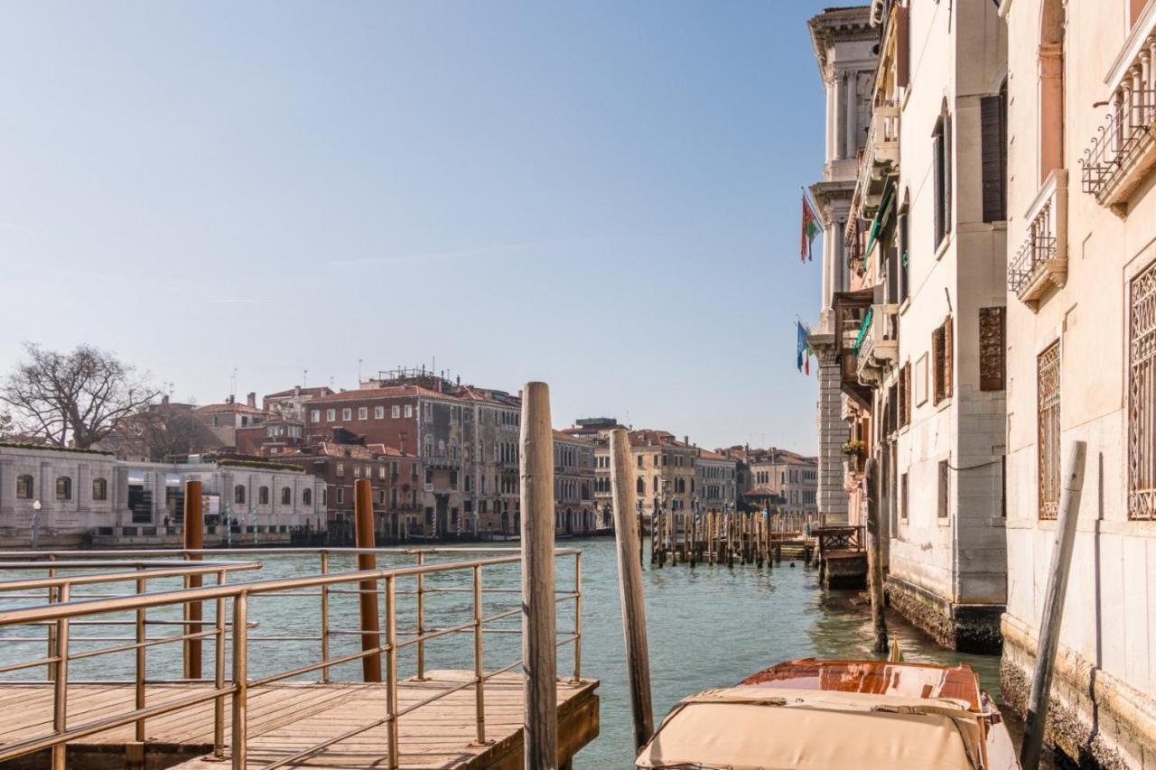 Fenice Backstage Over Canal Venedig Exteriör bild